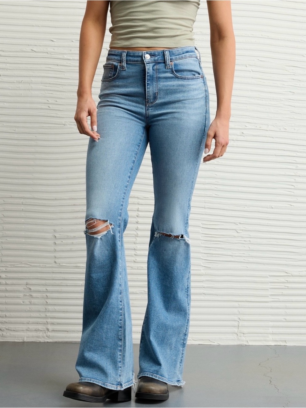 AE Next Level Ripped Super High-Waisted Flare Jean Size 6